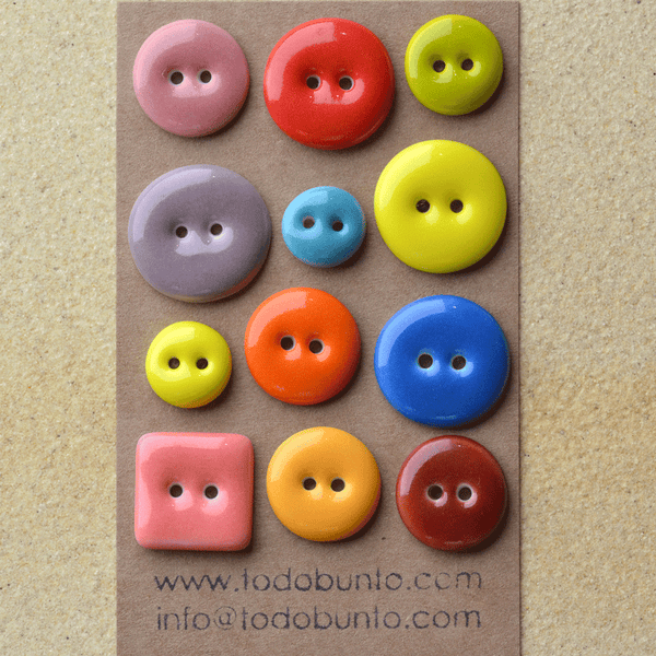 12 pcs. 13-21mm  porcelain buttons mix