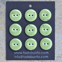 17-18mm porcelain buttons light green