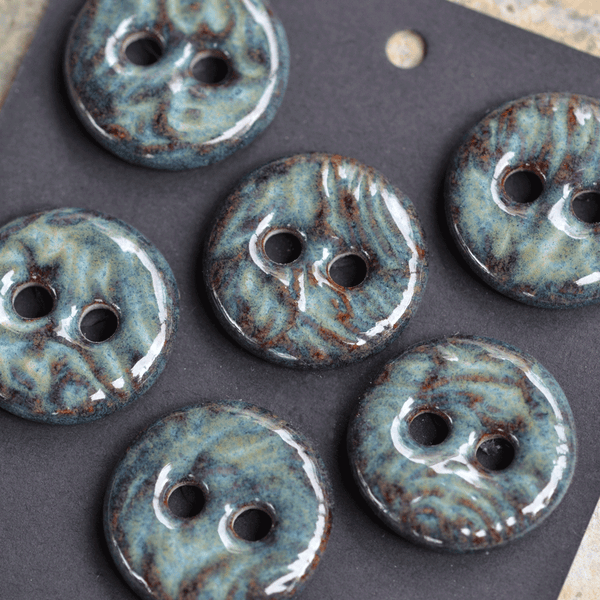 6 pcs. 23mm ceramic buttons denim