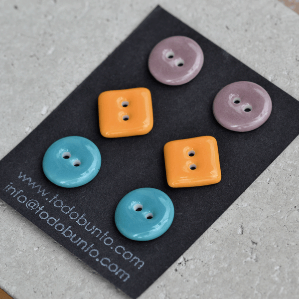 6 pcs.  porcelain buttons mix