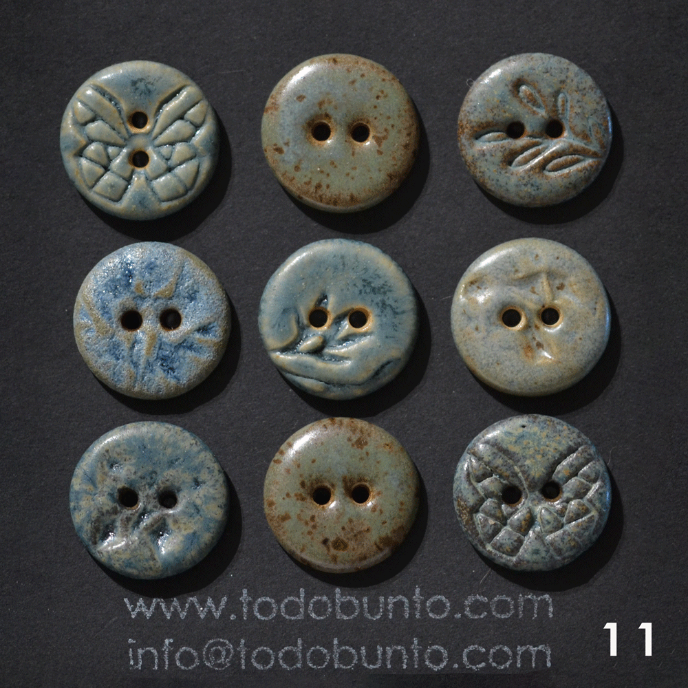 17-19mm ceramic buttons mix blue