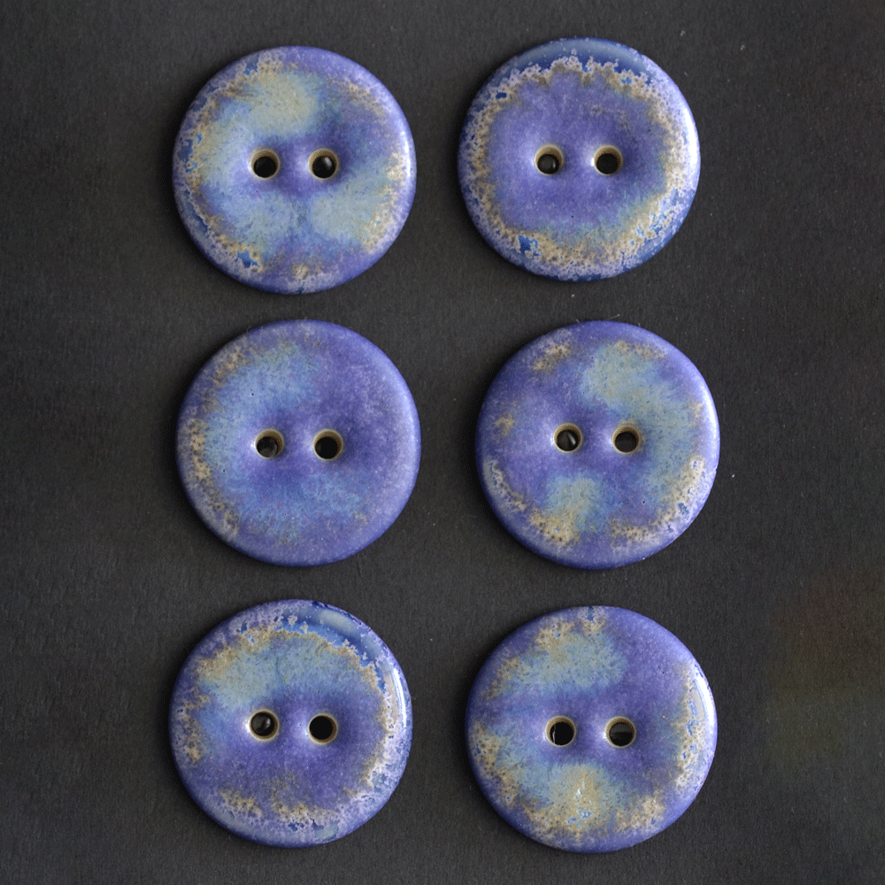6 pcs. 23mm ceramic buttons lilac/blue