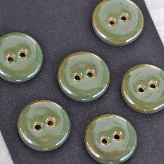6 pcs. 18mm ceramic buttons emerald falls