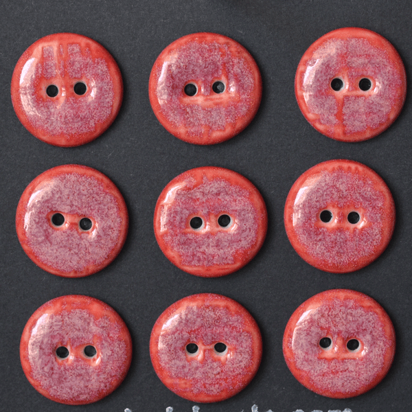 9 pcs. 17-18mm ceramic buttons sangria