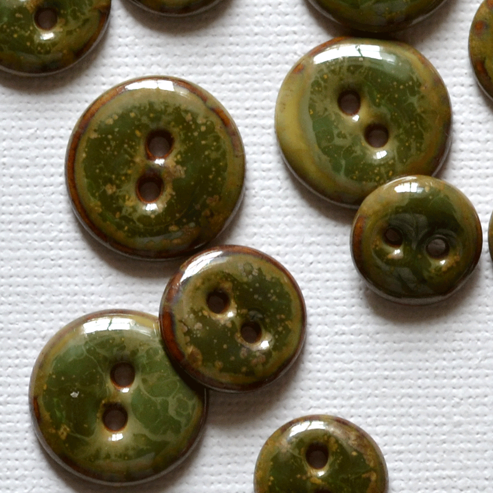 18mm ceramic buttons olive