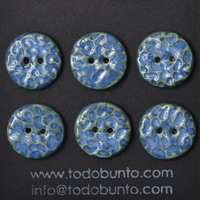 6 pcs. 20-21 mm porcelain buttons leo