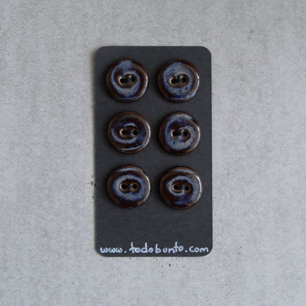6 pcs. 18mm ceramic buttons blue/brown